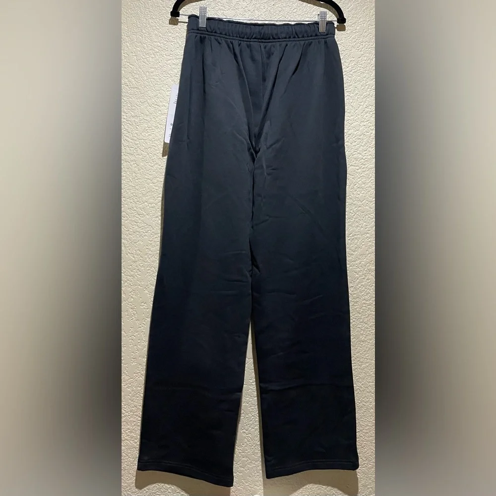Alo Yoga NWT Accolade Straight Leg Anthracite Grey Color Size S